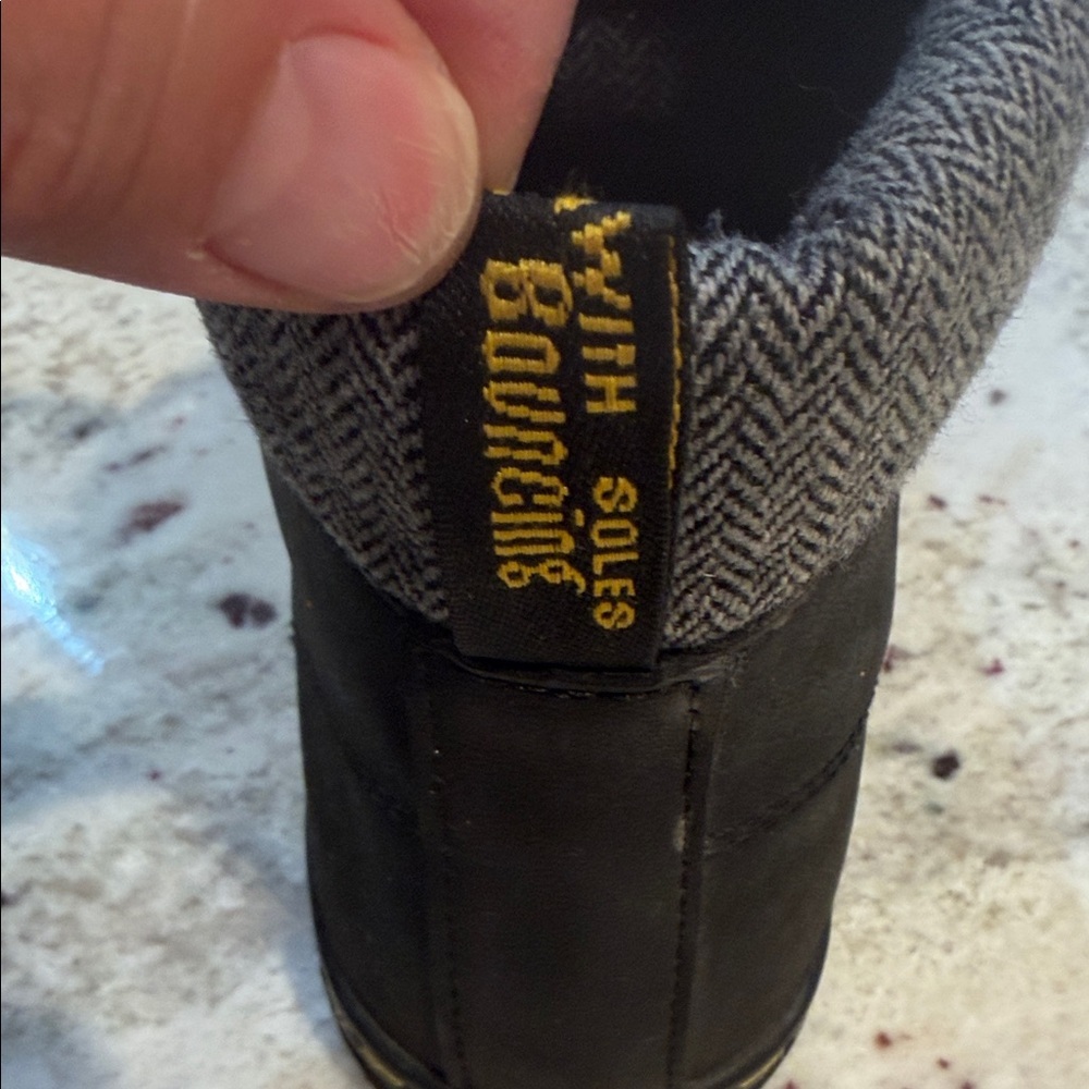 Doc Martens Maelly US Size 8 Black Air Wair Bouncing Soles Padded Collar Boots - Picture 7 of 8